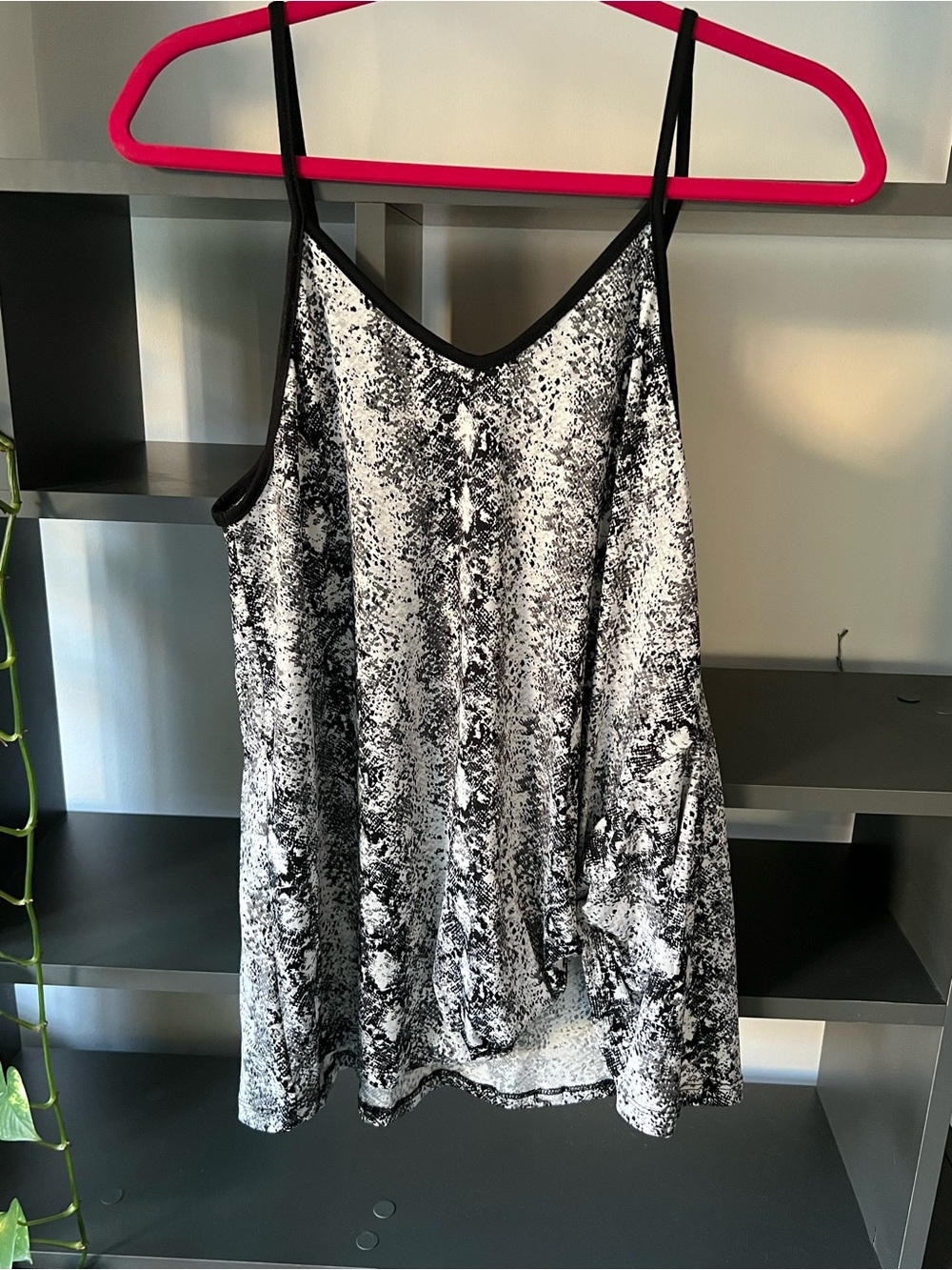 🛍️Black and White Python Print Spaghetti Strap Tank Top